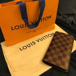 Louis Vuitton Brazza Wallet