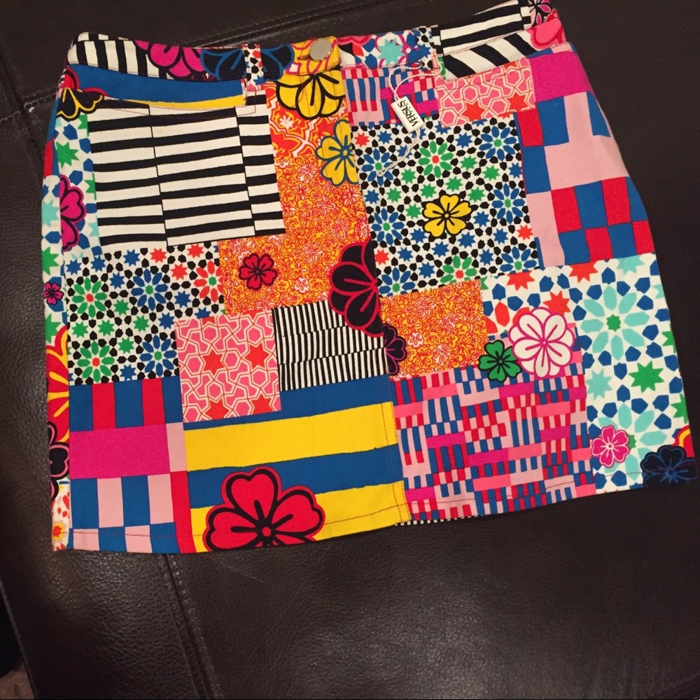 Very cute Versace skirt. Size 28
