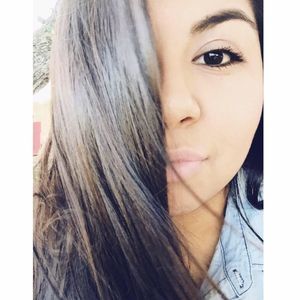 Meet your Posher, Desiree