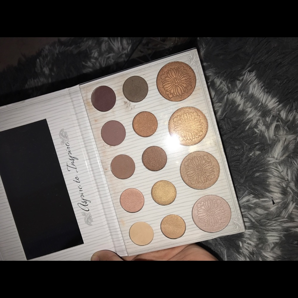 Carli bybel palette