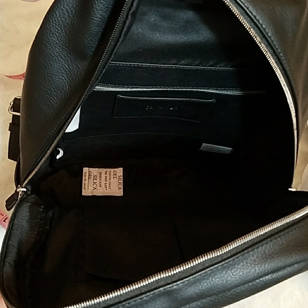 1 LEFT!  NWT Calvin Klein Backpack  🦋HOST PICK🦋 - Picture 7 of 8