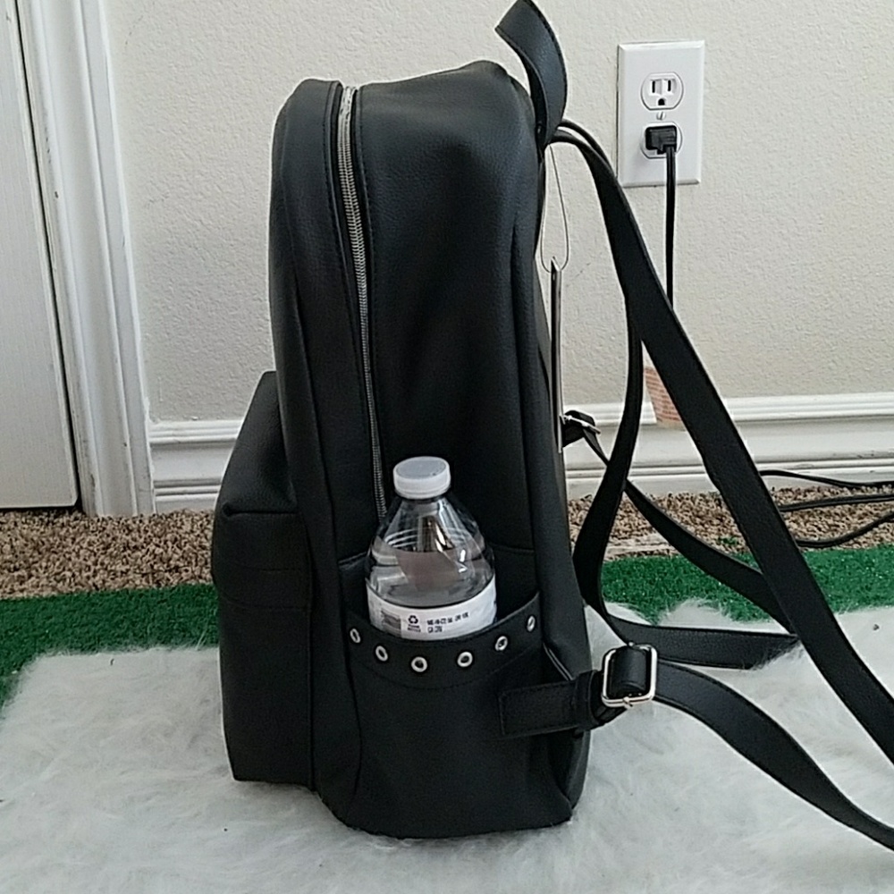 1 LEFT!  NWT Calvin Klein Backpack  🦋HOST PICK🦋 - Picture 8 of 8