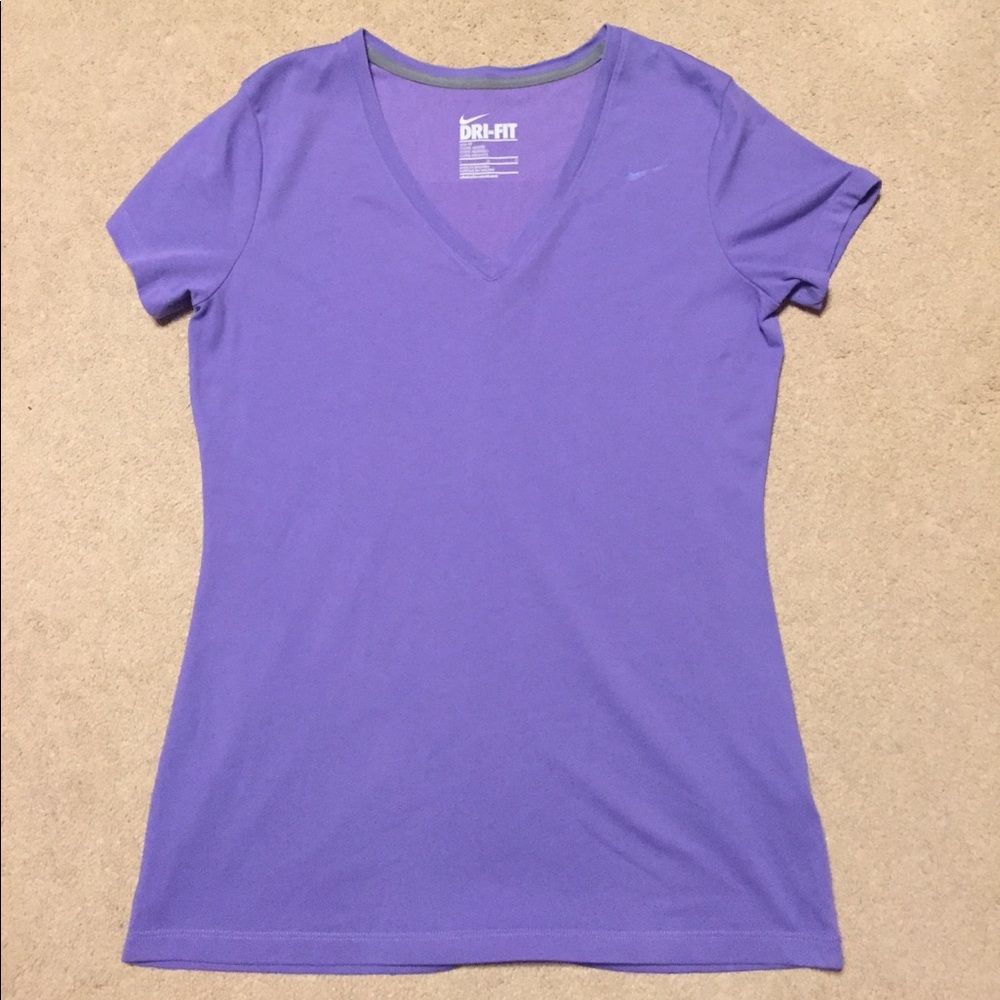Nike Women's Slim fit T-Shirt