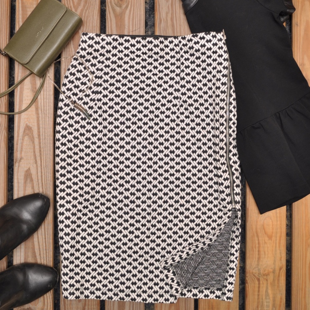 Eight Sixty Zip Pencil Skirt!