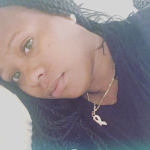 Meet your Posher, Carrie