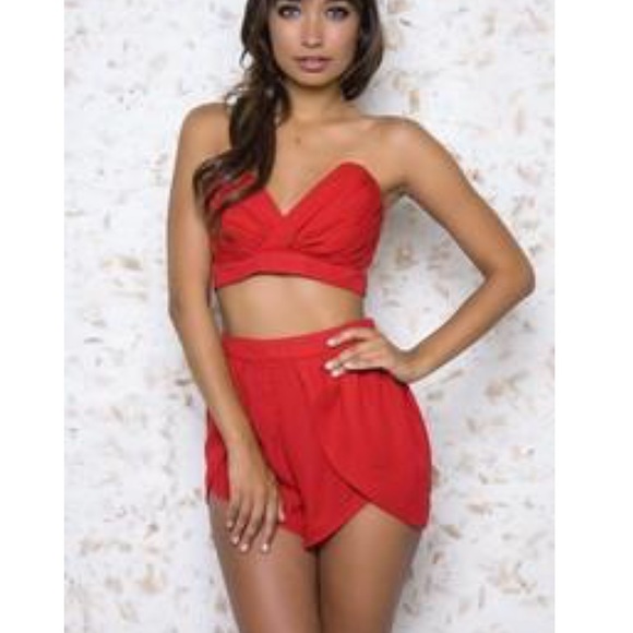 Red strapless bustier 2-piece waist short set - Picture 2 of 4