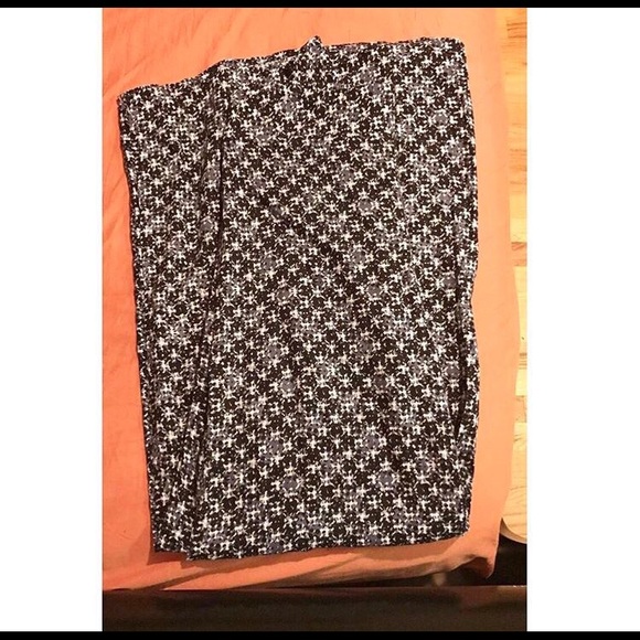 Shorts and Shirts - Picture 4 of 8