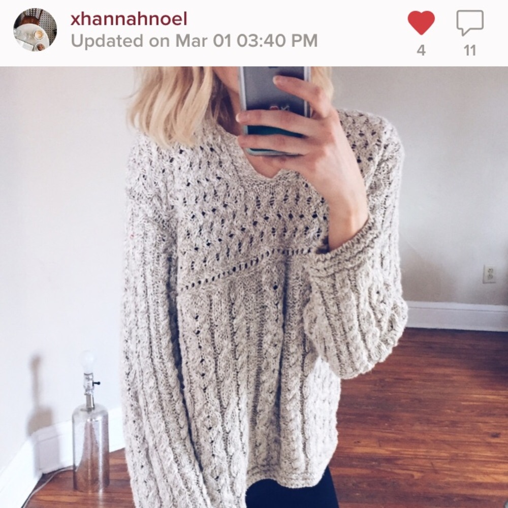 Beautiful oatmeal sweater from Hannanoel