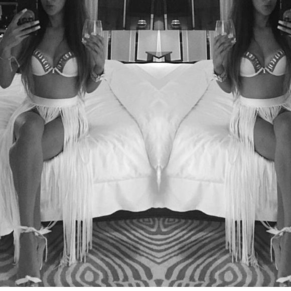 Celeb Glam Italian White Fringe Skirt! OS - Picture 2 of 4