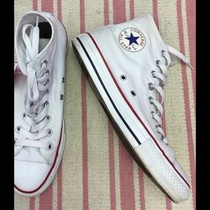 worn twice// white converse high tops// canvas