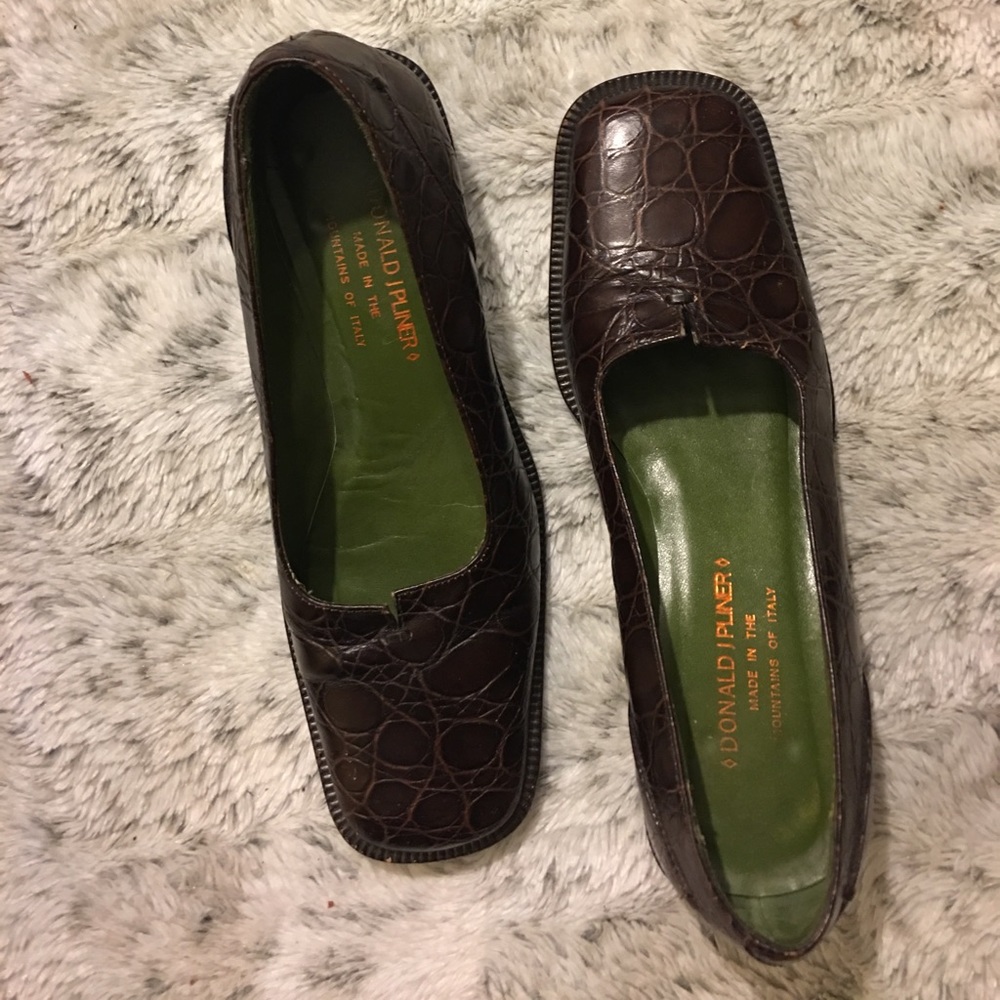 Donald J Pliner Brown Slip On Shoes. Size 6M