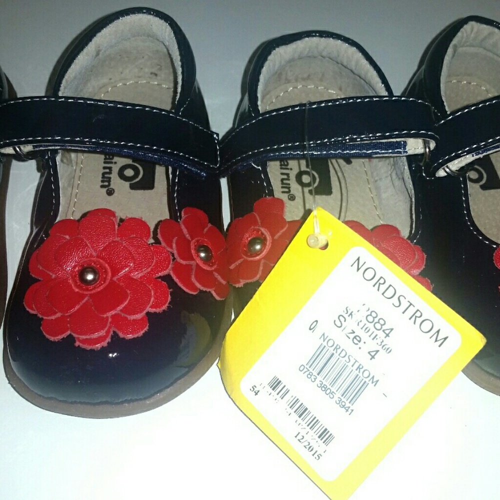 See Kai Run toddler sz 4 Mary Janes