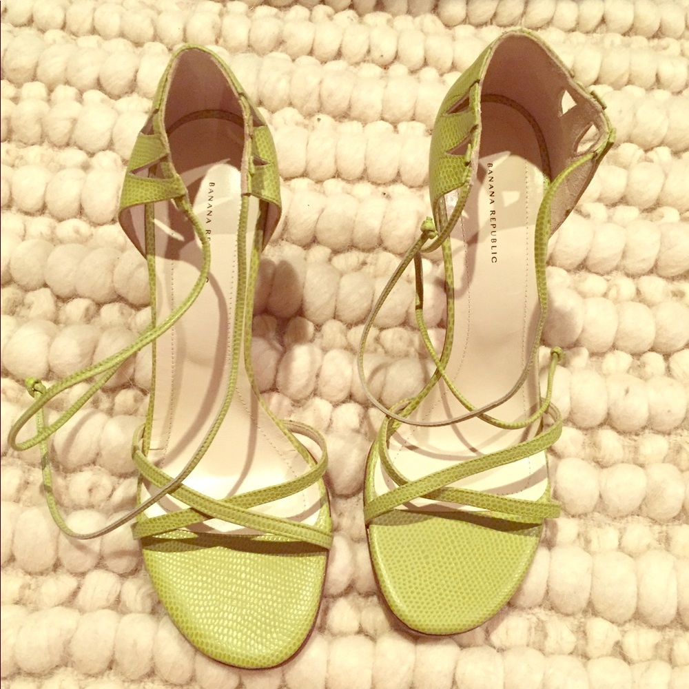 New Banana Republic leather sandals