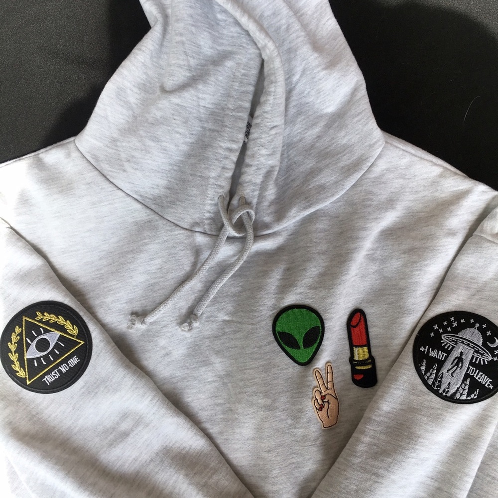 Sweatshirt with patch detailing