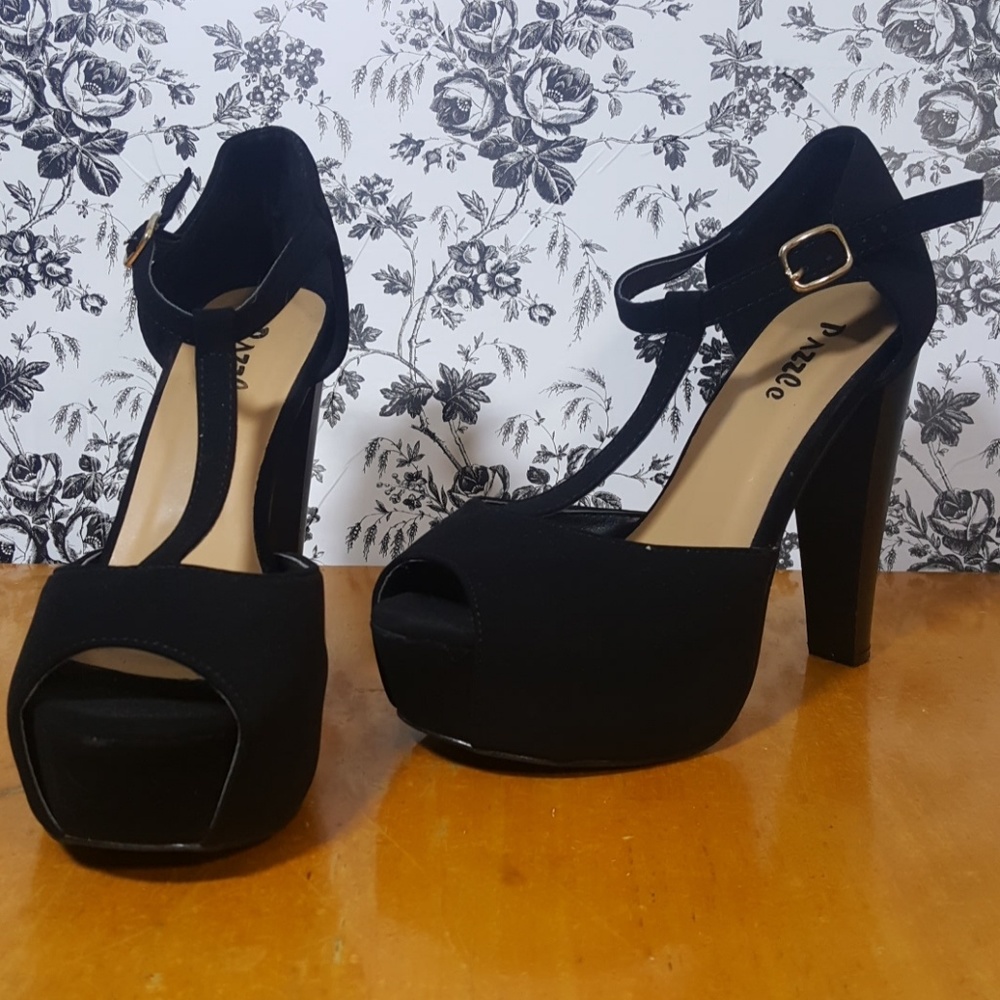 Dazzle T Ankle Strap Platform High Heel Shoe Black