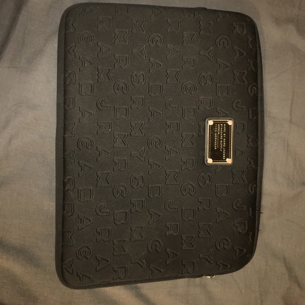 Computer cover (Marc Jacobs)