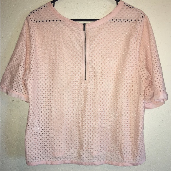 Banana Republic NWOT Peach Short sleeved Net Crop - Picture 3 of 4