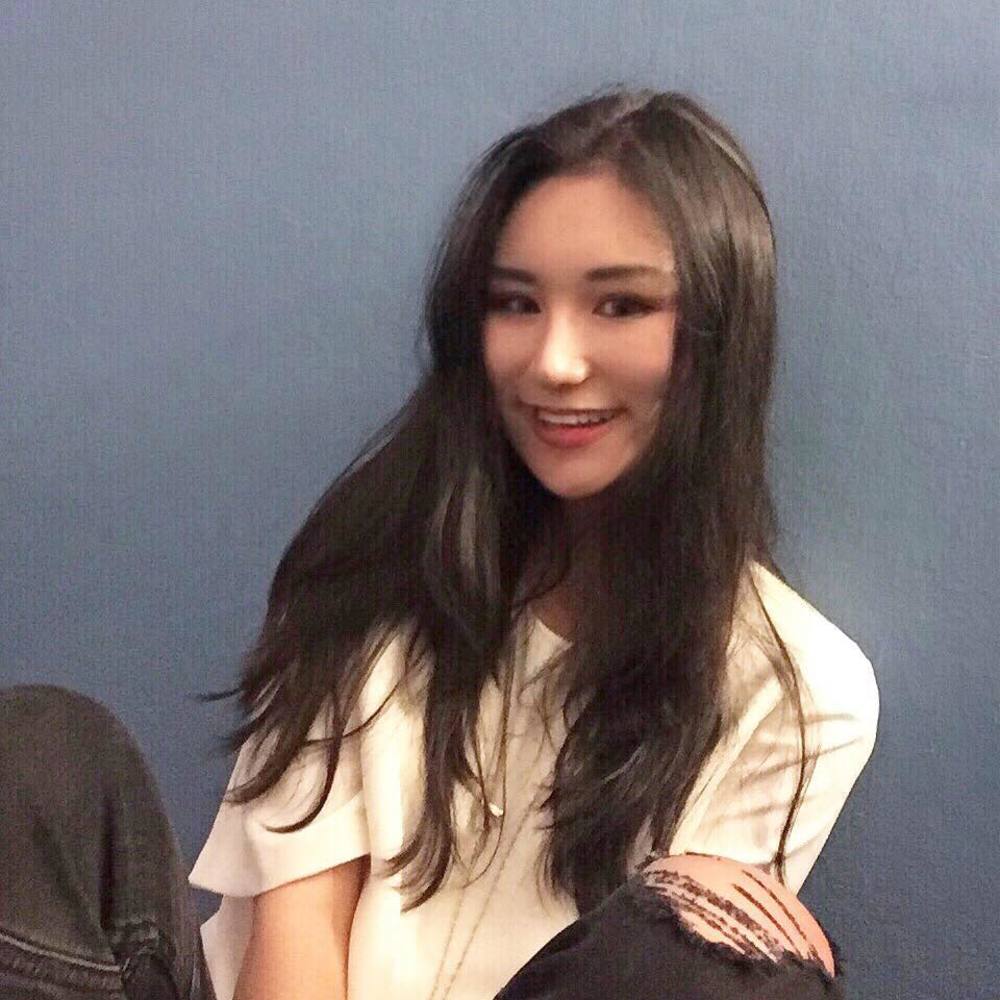 Meet your Posher, Stella