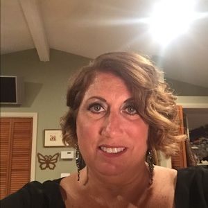 Meet your Posher, Renee