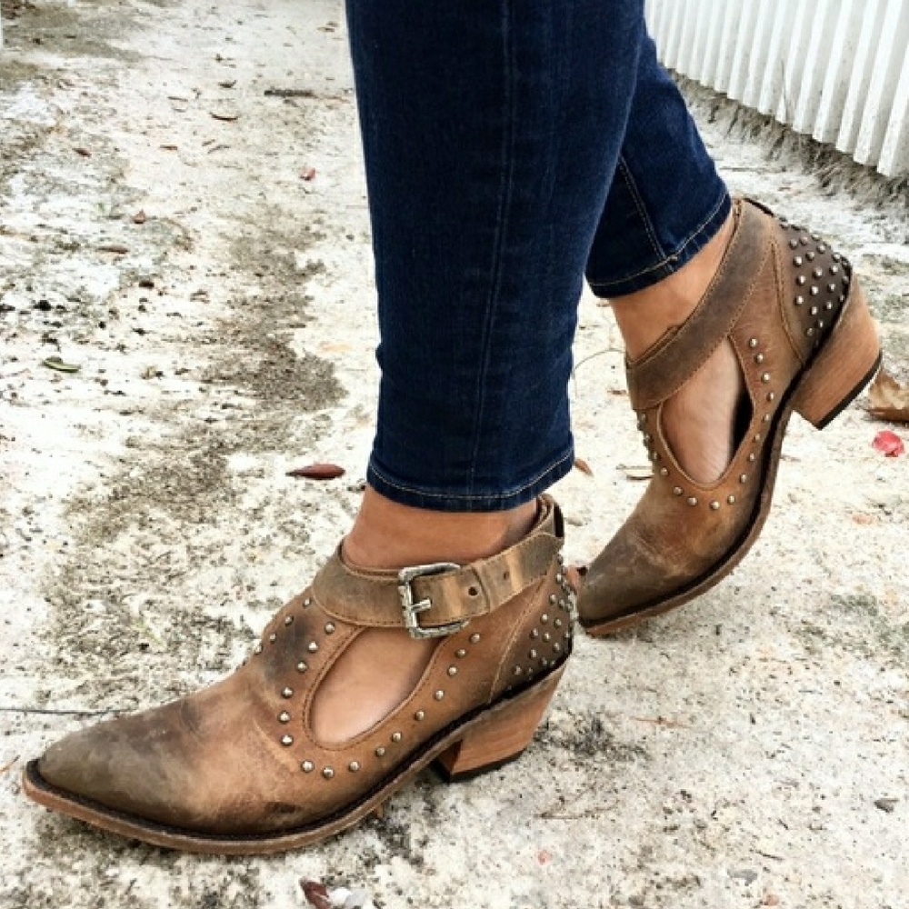Liberty Black distressed ankle bootie shoe RARE