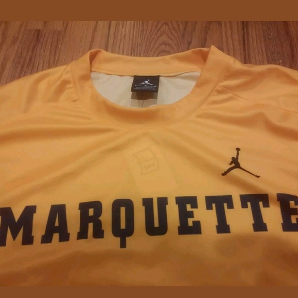 Nike Air Jordan Jumpman Marquette Basketball - Picture 3 of 4