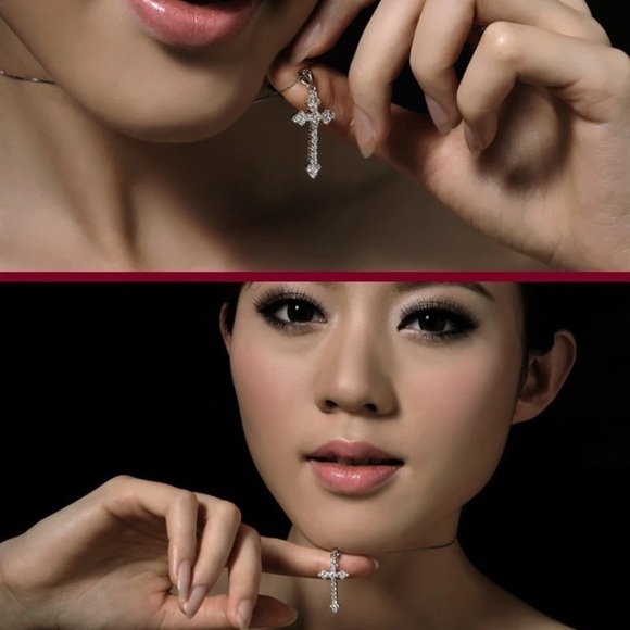 🎉HP🎉CZ Sterling Silver Cross Necklace - Picture 3 of 6