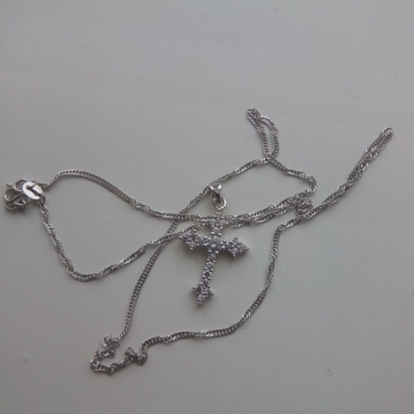 🎉HP🎉CZ Sterling Silver Cross Necklace - Picture 6 of 6