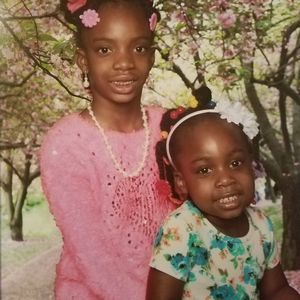 Meet your Posher, Shareca