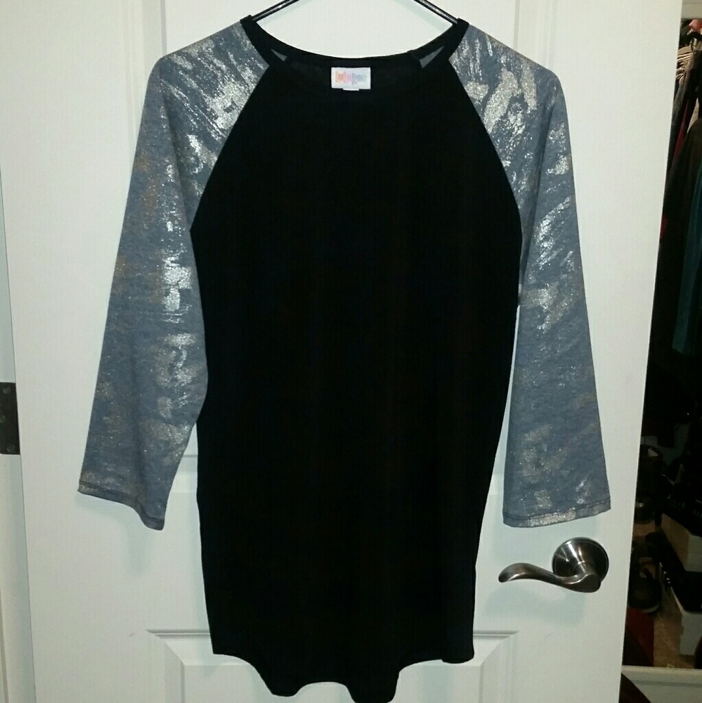 NWOT- LuLaRoe Randy Tee from Elegant Collection