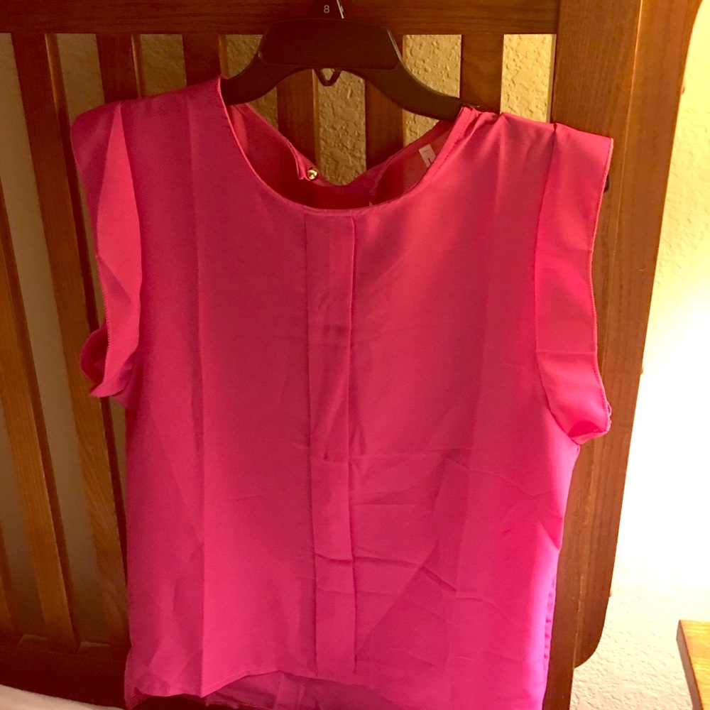 Fuchsia blouse with pretty sleeve