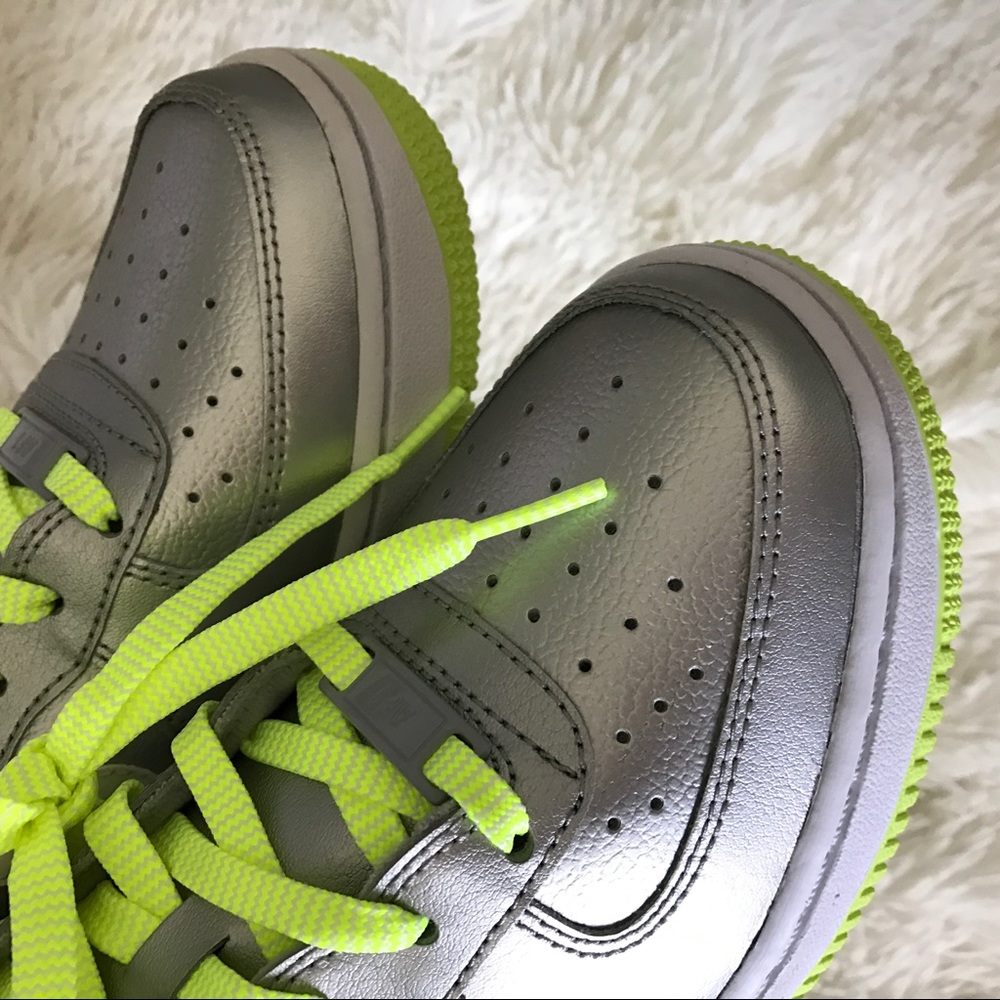 NWB NIKE AIR FORCE 1 LEATHER METALLIC & VOLT 6.5y - Picture 5 of 7