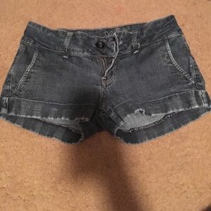 Refuge shorts