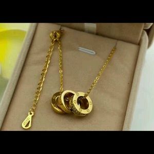 NWOT stainless steel women's fashion necklace
