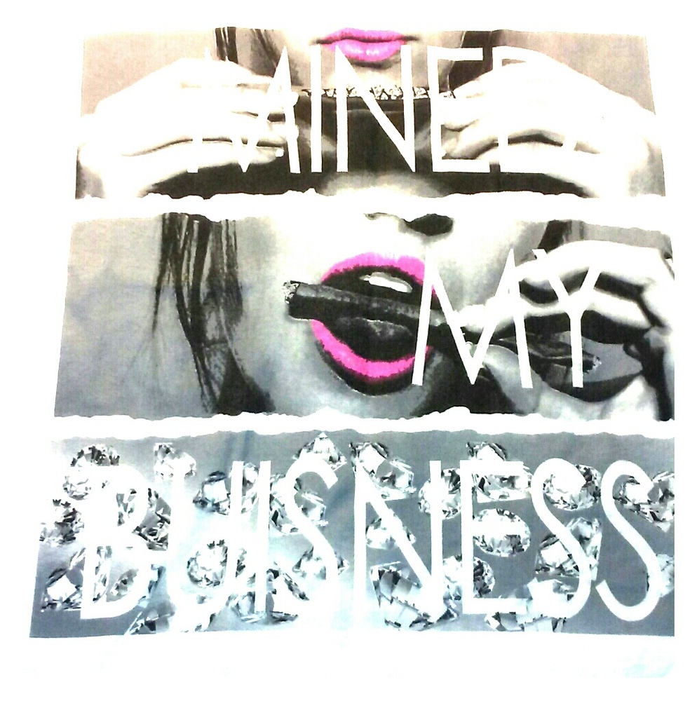 L white graphic T