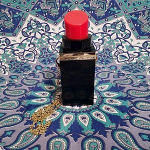 Red Lipstick Purse With Gold Chain