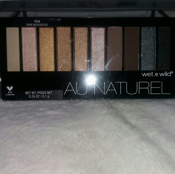 NEW 4 PIECE PALLET, 2 LIP GLOSS, MATTE LIPSTICK - Picture 4 of 5