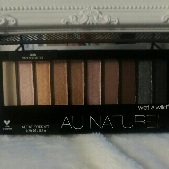 NEW 4 PIECE PALLET, 2 LIP GLOSS, MATTE LIPSTICK - Picture 5 of 5