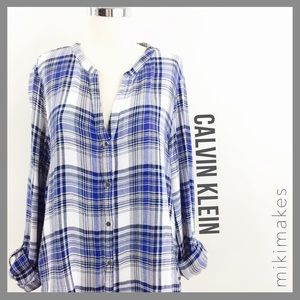[ calvin klein ]  blue plaid button down shirt