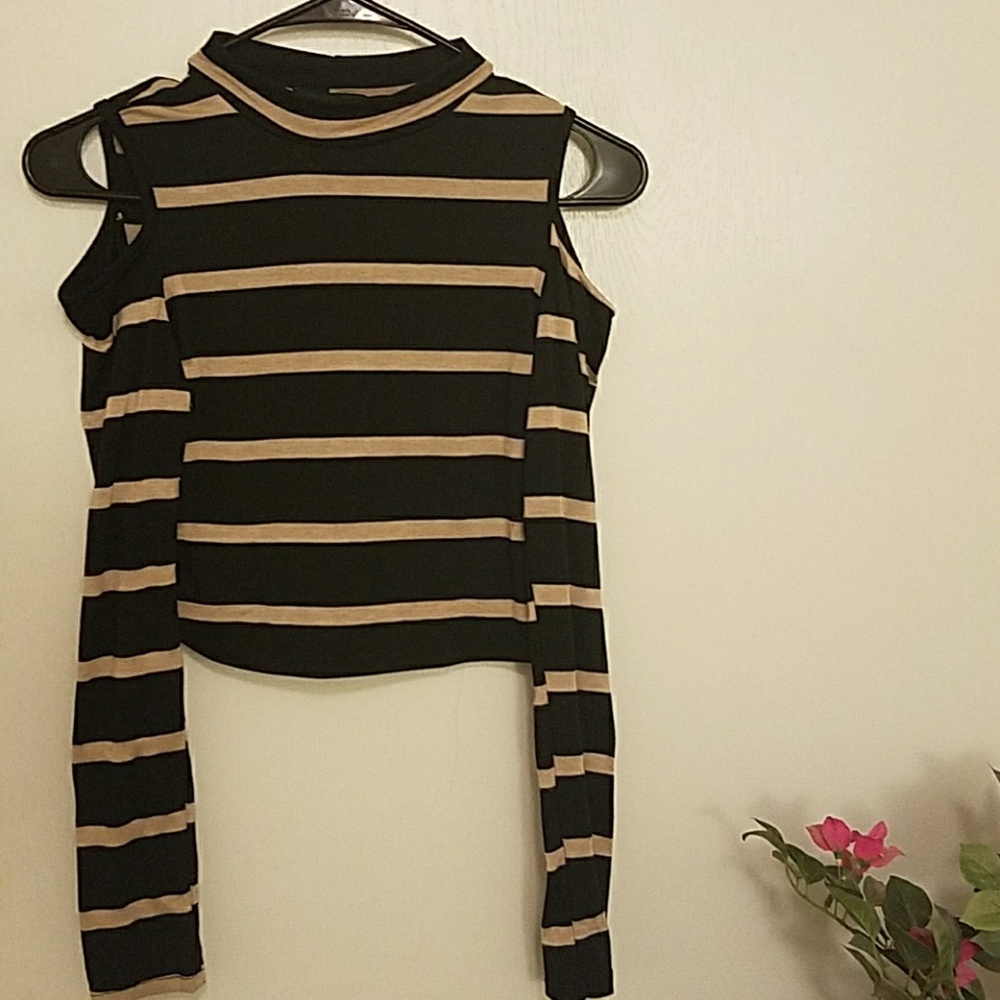 Cropped Cold Shoulder Top