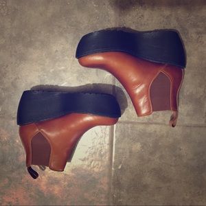 Doc marten platform boots