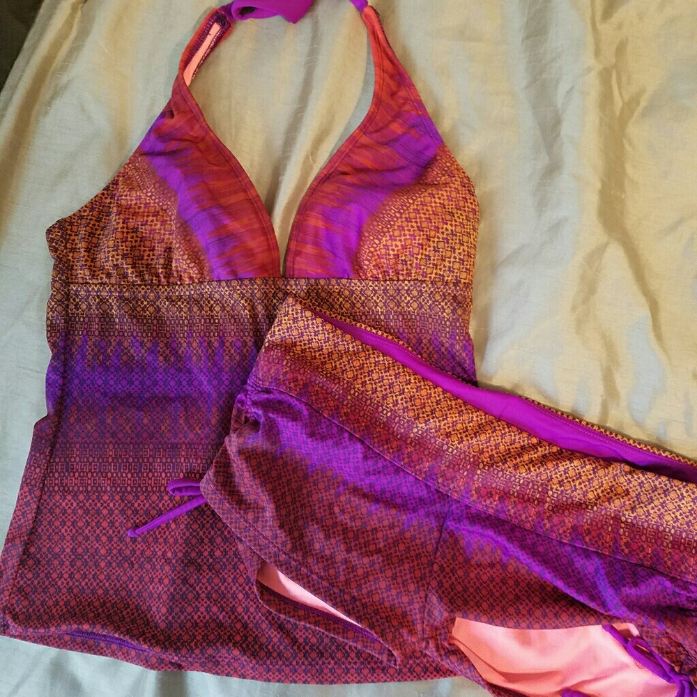 Athleta tankini with boyshort bottoms