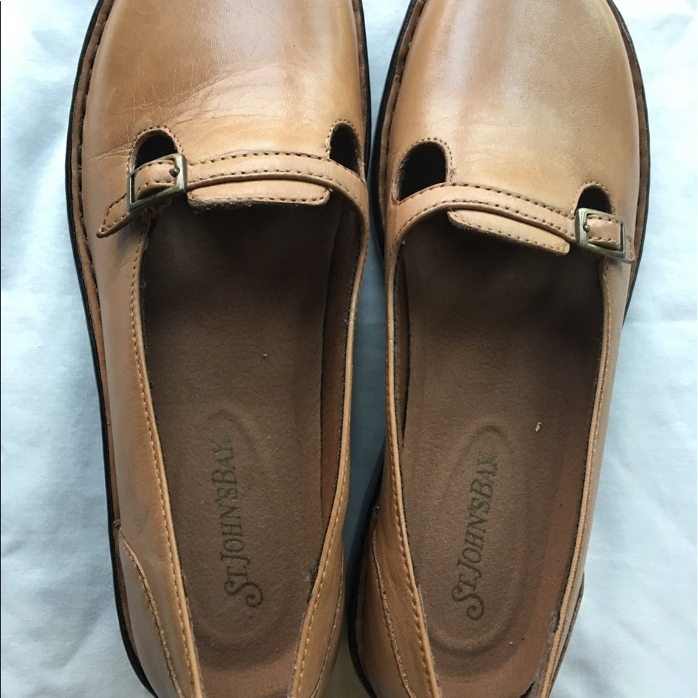 Comfortable St. John's bay flat shoes