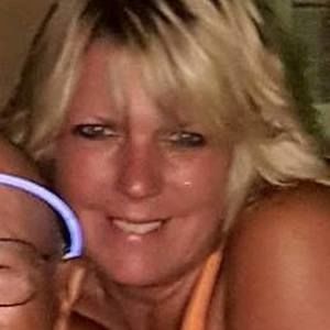 Meet your Posher, Cari