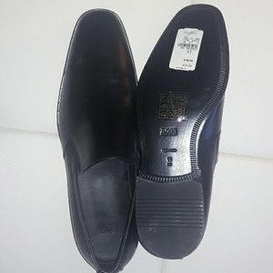 BRAND NEW BOSS Black Leather Men's Shoes
