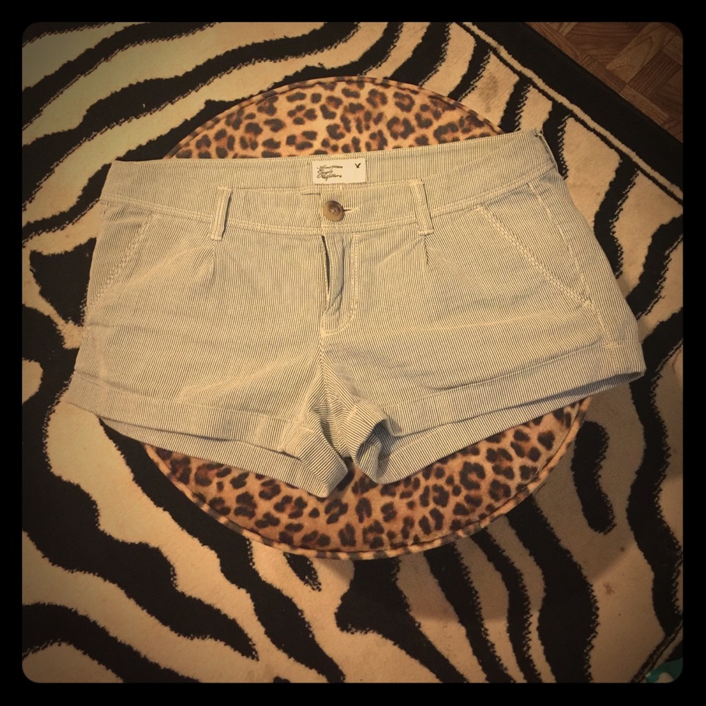 AE Outfitters Women's Seersucker Shorts Size 2💙