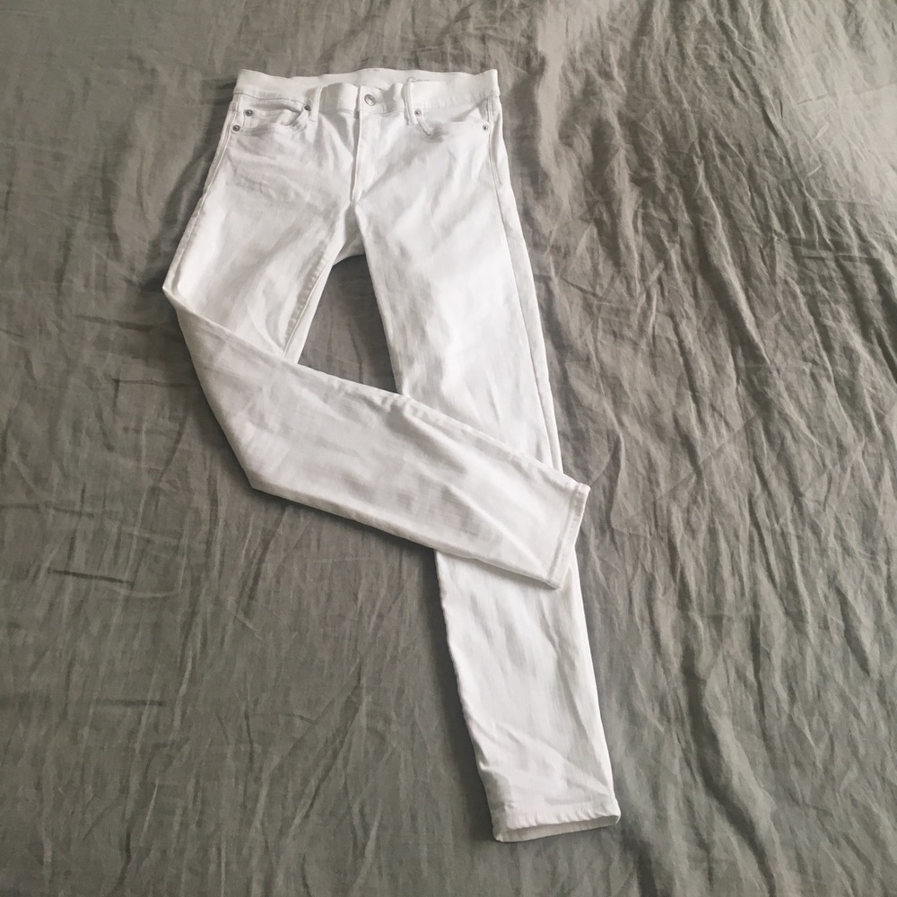 White skinny jeans