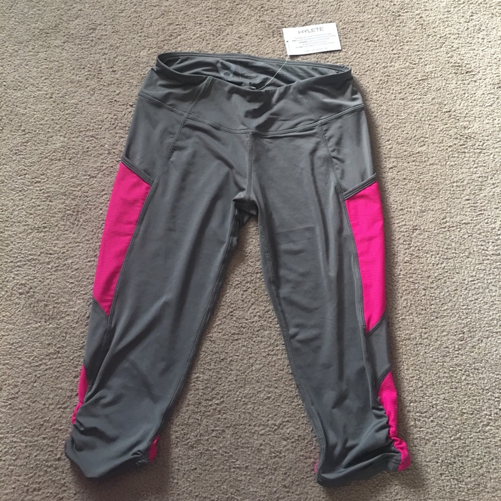 Hylete crossfit workout pants and t-shirt