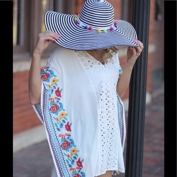 Gorgeous threaded embroidered cover up - Picture 5 of 8