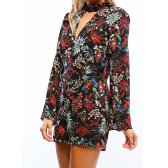 ♦️LAST ONE SALE♦️floral print chiffon romper - Picture 4 of 5