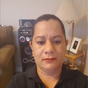 Meet your Posher, Iris